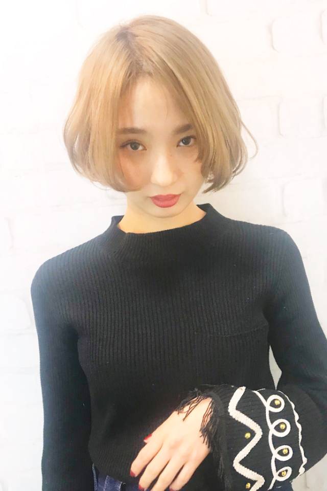 ミディアムヘアスタイル  noine 札幌 大通リ スタイリスト斉藤 モデル 撮影