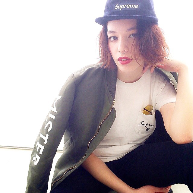 ボブヘアスタイル  阿部吉晃 外ハネ キャップ ブルゾン Tシャツ カジュアル クール 外国人風 NYLON 表参道 青山