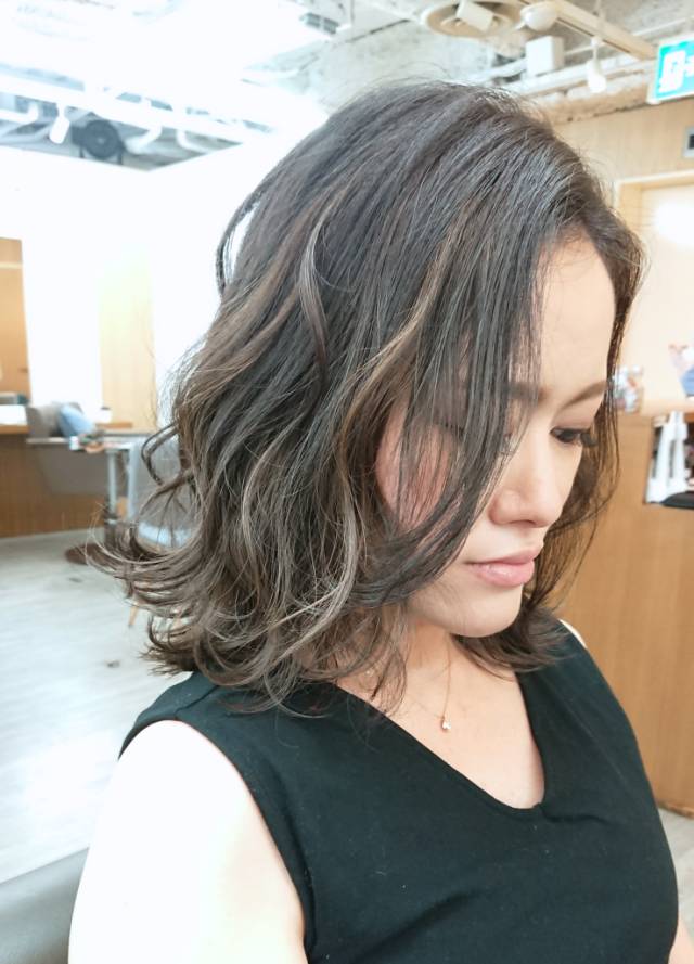 ヘアアレンジヘアスタイル  齋藤愛 ハーフアップ ナチュラル 透明感 外国人風 アッシュ ショートバング FUDGE 表参道 青山 ボブ